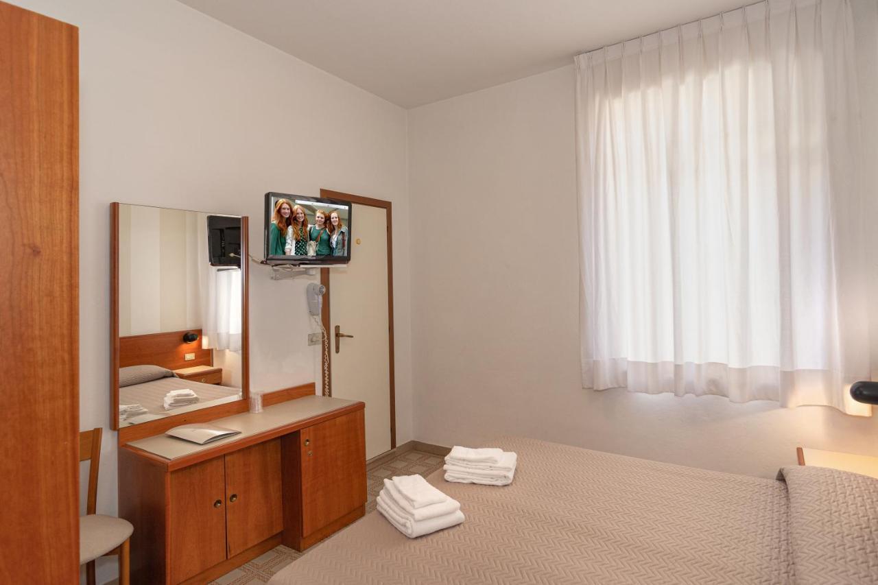Hotel Brunella Lido di Camaiore Zewnętrze zdjęcie